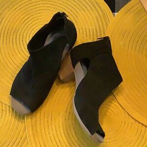 Earth brand shooties